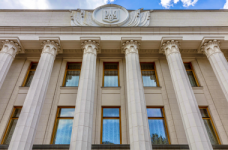 В Україні встановлять відповідальність за продаж дипломів