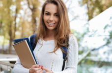 Уряд збільшив кількість студентів-стипендіатів