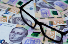 Виші платитимуть зарплату своїм співробітникам  