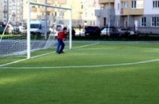 Підприємці орендують шкільні стадіони та спортивні майданчики