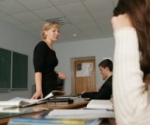 Кабмін скасував іспити з української мови при вступі до аспірантури