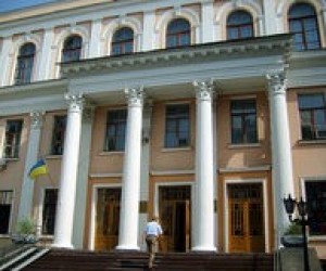 Міносвіти "збирає" з ректорів гроші на ремонт міністерської будівлі?