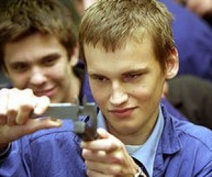 Міносвіти об’єднає три профтехучилища будівельного профілю, - Табачник