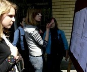 Сьогодні останній день подачі оригіналів документів у вузи