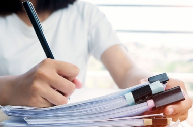 Учителям пропонують переглянути календарні плани 