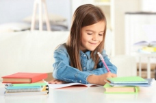 Майже 90% школярів Києва відновили онлайн-навчання