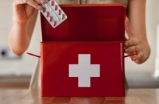 Що треба мати в аптечці родині з маленькою дитиною