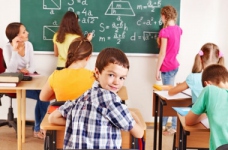 Школи за кордоном обирайте обережно, – омбудсмен