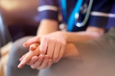 В Україні поширили довідник для тих, хто потребує допомоги