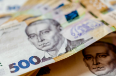 Україна отримає кошти на оплату праці освітян