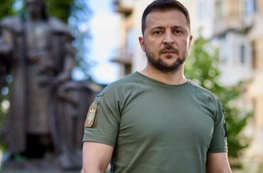 Наші діти змалечку знають, що таке Конституція, – Президент