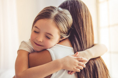 Розмова з дитиною про війну: поради психологів