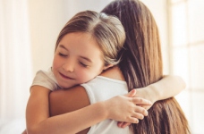 Розмова з дитиною про війну: поради психологів