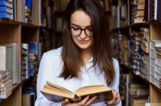 У разі повітряної тривоги вступні іспити призупинятимуть