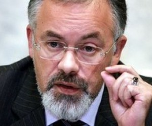 Дмитро Табачник пообіцяв не пускати УНІАН в Міносвіти