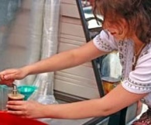 Вчителі не повинні торгувати квасом