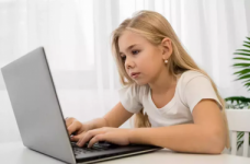 Як захиститися під час участі у челенджах в інтернеті?