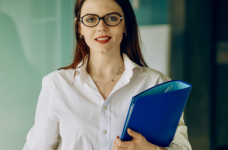 МОН планує реформувати систему оплати праці вчителів