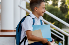 Більшість столичних шкіл розпочнуть навчання офлайн