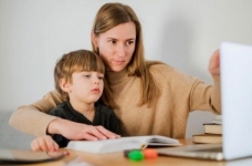 Як біженцям отримати оцінку розвитку дитини з ООП