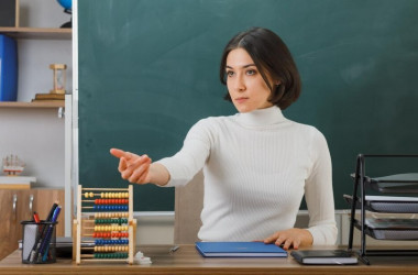 У школах розпочали роботу «вихователі безпеки»