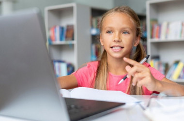 В Україні визначили тривалість онлайн-уроків для школярів