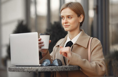 ЄС пропонує стипендії українським науковцям