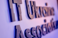 Education Summit запрошує до дискусії про ІТ-освіту