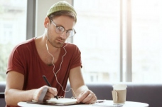 Радіодиктант у 2022 році мав середній рівень складності