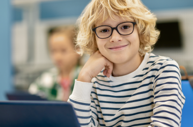 Школи поступово переходять на очний та змішаний режим