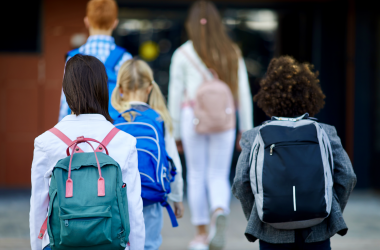 У київських школах перенесено час початку уроків