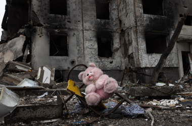 Унаслідок збройної агресії рф в Україні загинуло 440 дітей