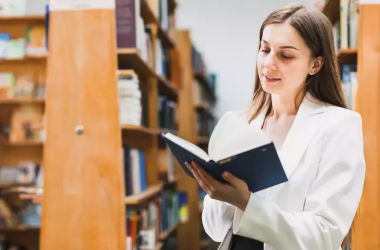 30 молодих науковців отримають іменні стипендії ВР