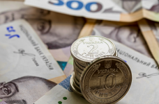 Уряд перерозподілив кошти на зарплати вчителів