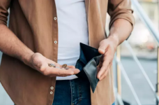 Максимальний розмір допомоги безробітним складе 6700 грн