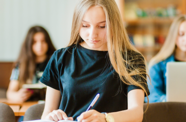 Абітурієнти з окупованих територій вступатимуть дистанційно