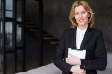 Про право освітян займатися викладанням у своєму закладі