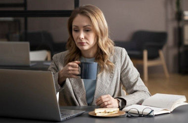 Учителів запрошують пройти курс про шкільне життя онлайн