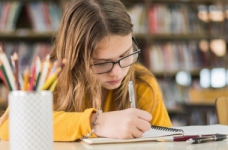 У школах збільшують обсяг самостійної роботи учнів, – ДСЯО