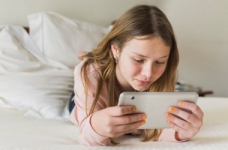 Сексуальне насильство в інтернеті: як захистити дітей