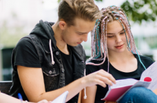 Запобігання агресивній субкультурі «Рьодан»: поради МОН