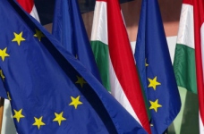 Угорщина наполягає на зміні українського закону про освіту