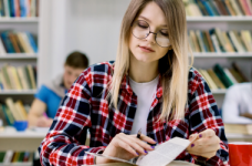 Більшість українських студентів навчаються за контрактом