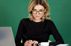 Педагог має відчувати себе гідною людиною, – міністр