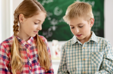 Уряд розгляне впровадження статевого виховання у школах