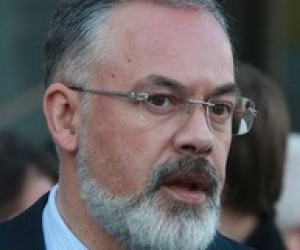 Прикро, що навіть перебуваючи в опозиції, Тимошенко нічому не навчилася, - Д.Табачник