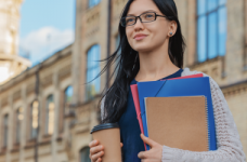 Кількість іноземних студентів в Україні скоротилася на третину