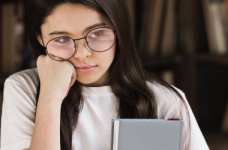 Навчання й оцінювання дітей, які перебувають за кордоном