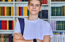 НМТ за кордоном проведуть за київським часом