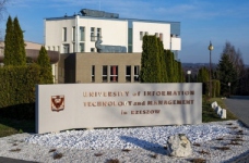 Університет у Жешуві запрошує вступників на навчання